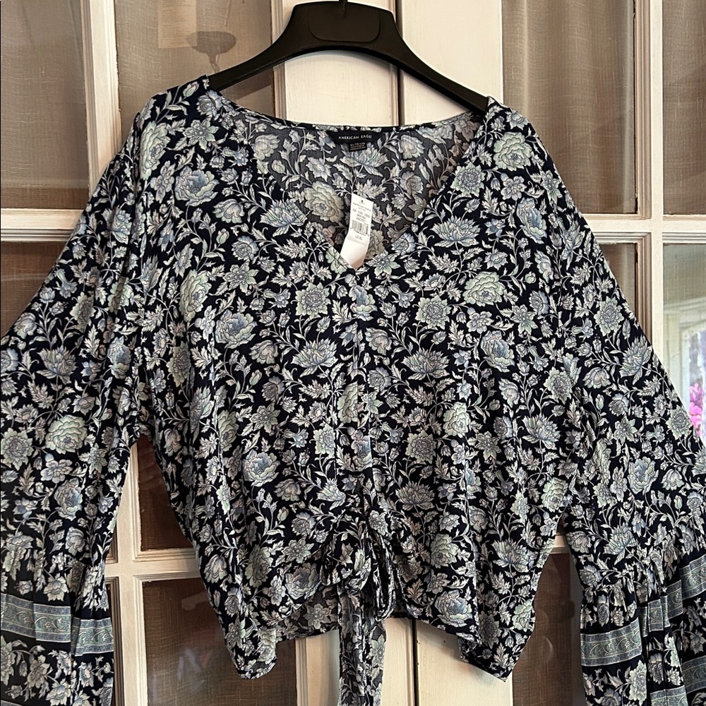 American Eagle Boho Floral V-Neck Tie-Front Bell Sleeve Top Navy/Light Blue NWT - Picture 2 of 10